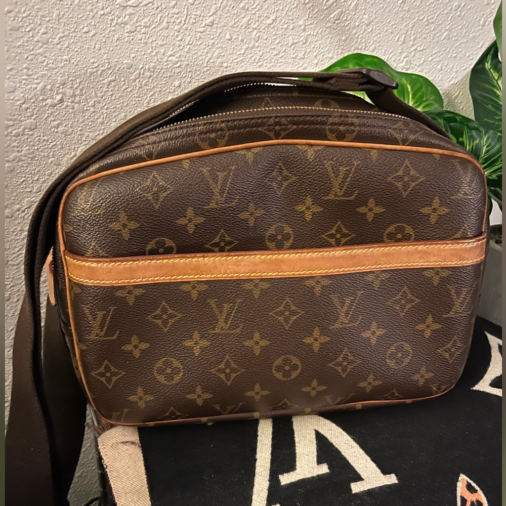 Nice and good quality camera LV bag